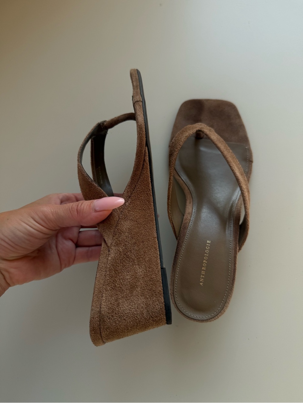 Anthropologie Taupe Suede Wedge Flip Flop Heels EU 39 US 8.5 - Picture 10 of 11